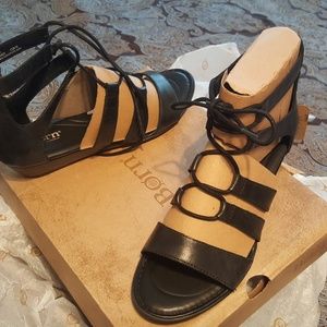 Born womens Dakar black lace up wedge sandals 10M